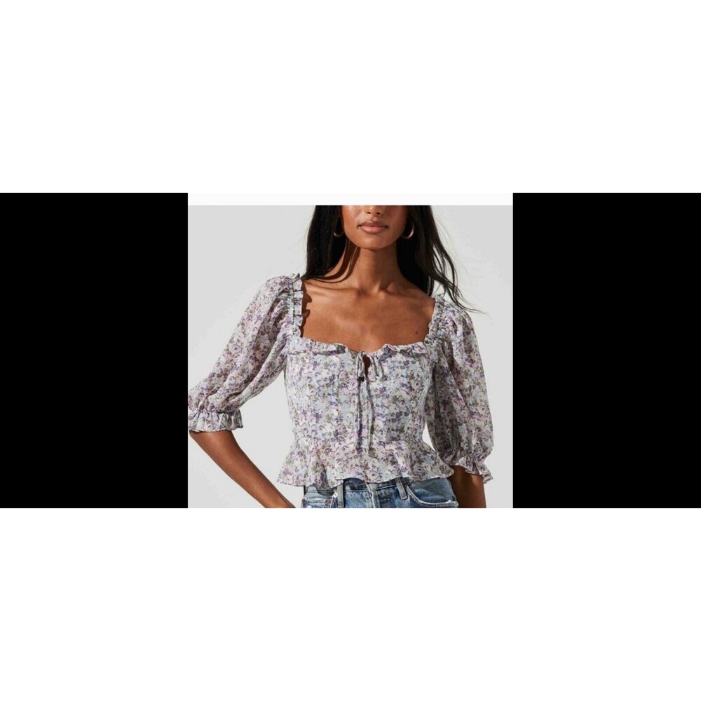 ASTR the Label Half Sleeve Back Cut Out Top ,Size S